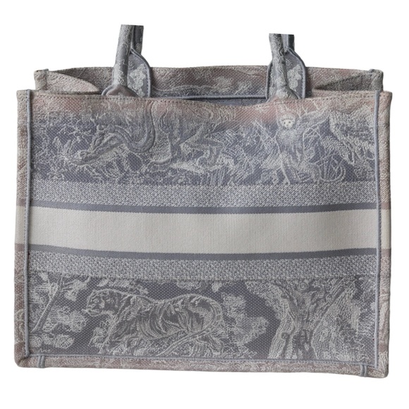 Christian Dior Medium Embroidered Toile De Jouy Light Grey Canvas Tote - Picture 2 of 10